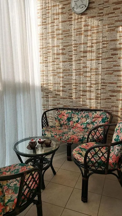 Просторі Апартаменти Kyiv Apartment